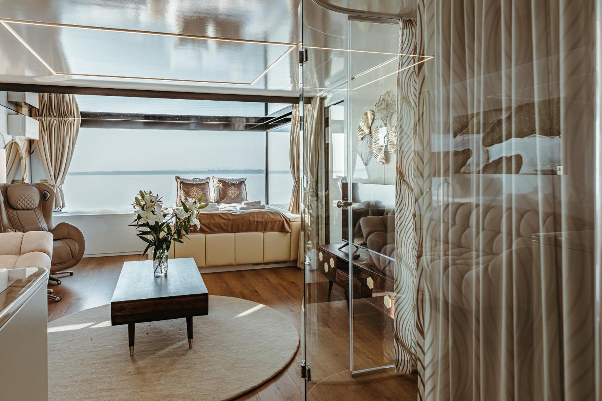 Grand Ht Houseboats - Domki Na Wodzie - Sauna, Jacuzzi, Kominek 미엘노 객실 사진