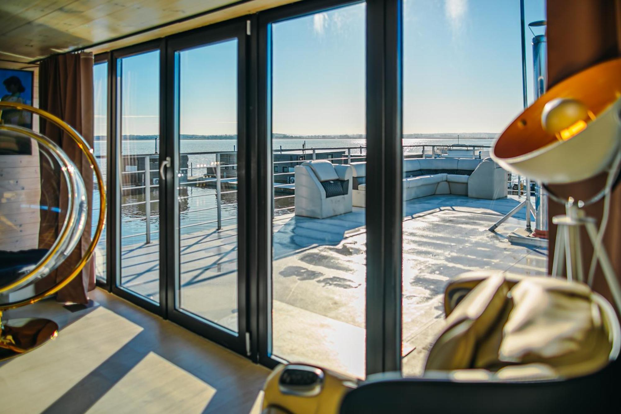 Grand Ht Houseboats - Domki Na Wodzie - Sauna, Jacuzzi, Kominek 미엘노 객실 사진