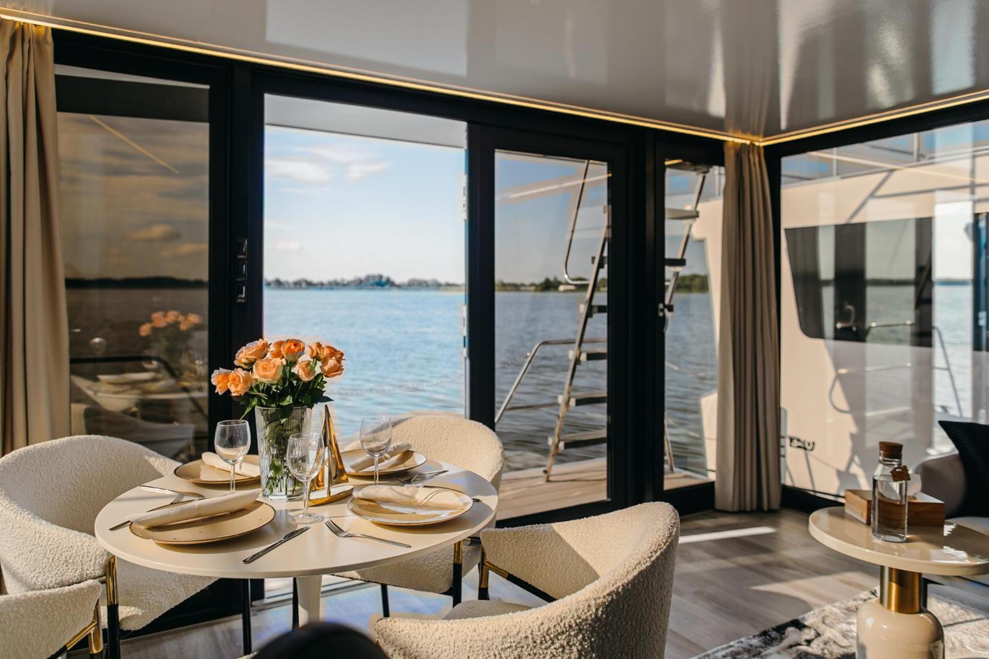 Grand Ht Houseboats - Domki Na Wodzie - Sauna, Jacuzzi, Kominek 미엘노 객실 사진